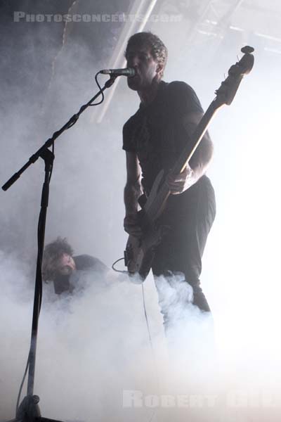 A PLACE TO BURY STRANGERS - 2015-04-13 - PARIS - Divan du Monde - 